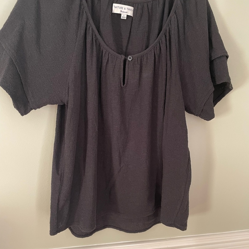 Madewell Texture and thread, black tiered sleeve blouse
